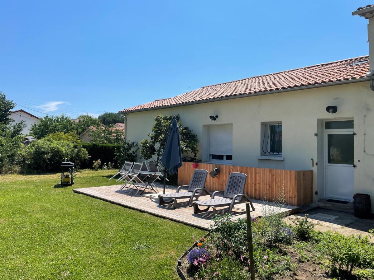 Villa Aux Lagerstroemias Bergerac Exterior foto